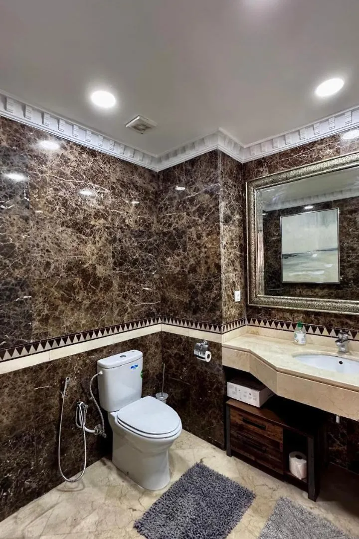 Lux Apt, Prime Location, Jacuzzi مراكش