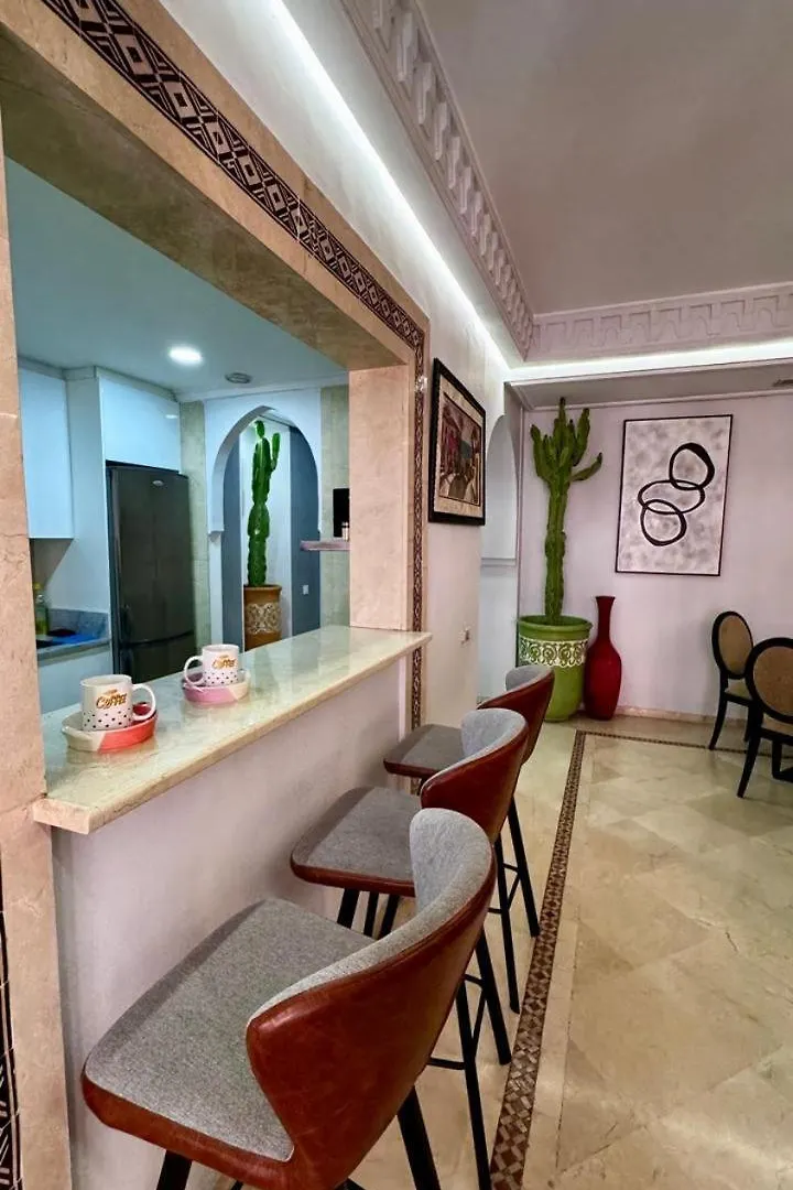 Lux Apt, Prime Location, Jacuzzi مراكش