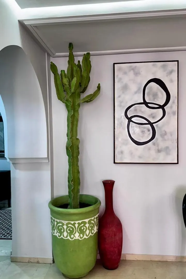 Lux Apt, Prime Location, Jacuzzi Marrakesh 0*,  Marruecos