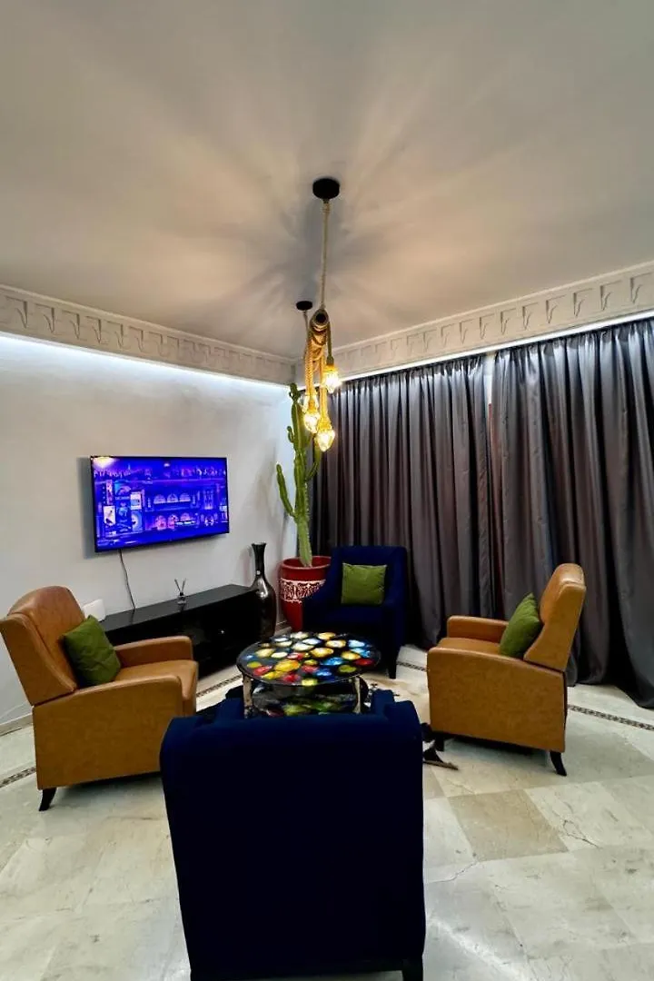 شقة Lux Apt, Prime Location, Jacuzzi مراكش المغرب